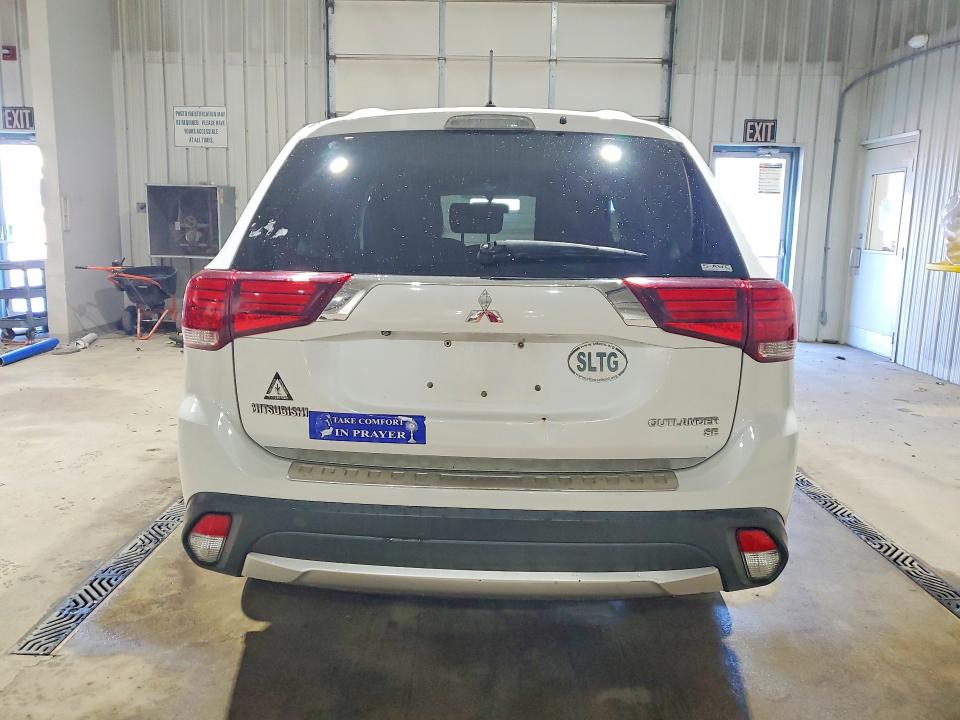 Photo 6 from auction – 2016 MITSUBISHI OUTLANDER with VIN JA4AZ3A38GZ007542