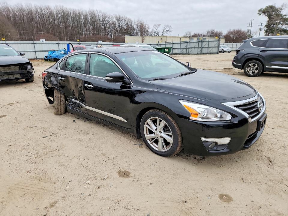 Photo 4 from auction – 2015 NISSAN ALTIMA with VIN 1N4AL3AP1FN350666