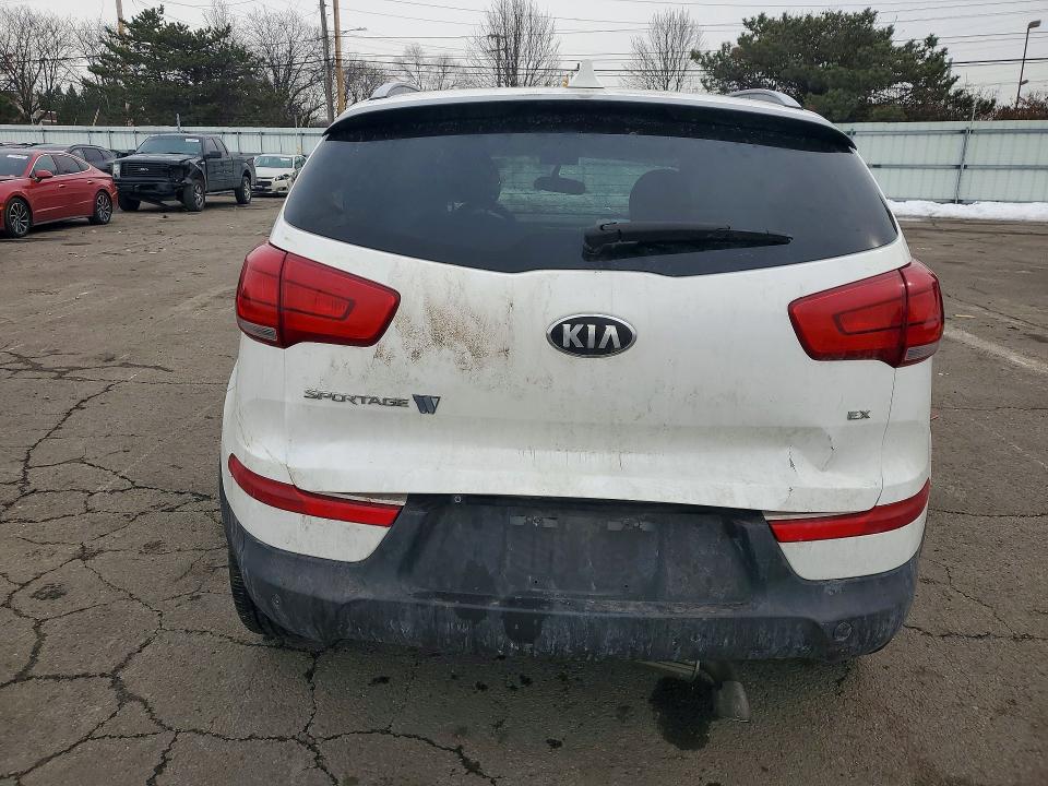 Photo 6 from auction – 2016 KIA SPORTAGE with VIN KNDPC3AC3G7803421