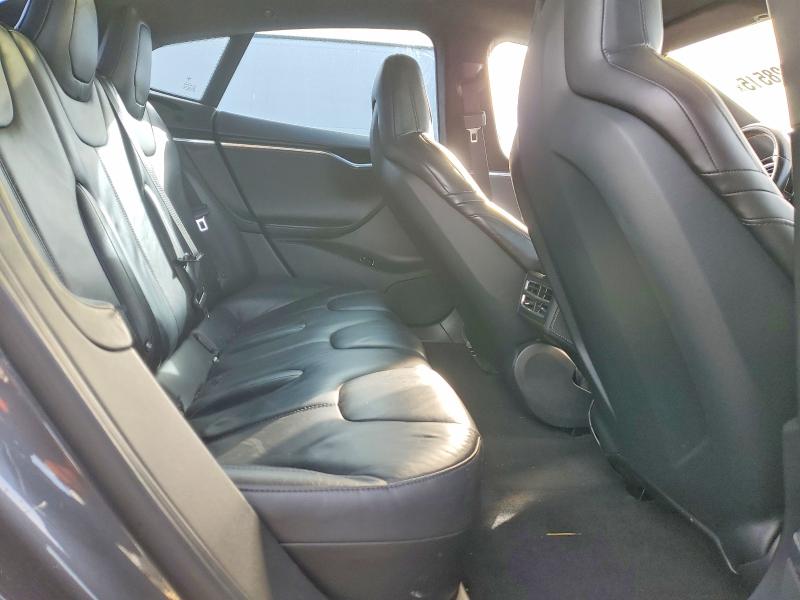 Photo 10 from auction – 2015 TESLA MODEL S with VIN 5YJSA1H11FF094537
