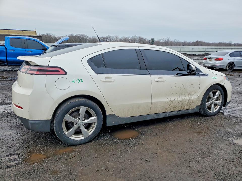 Photo 3 from auction – 2013 CHEVROLET VOLT with VIN 1G1RD6E41DU135165
