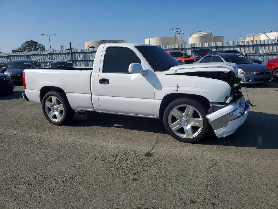 Photo 4 from auction – 2006 CHEVROLET SILVERADO with VIN 3GCEC14V06G201250