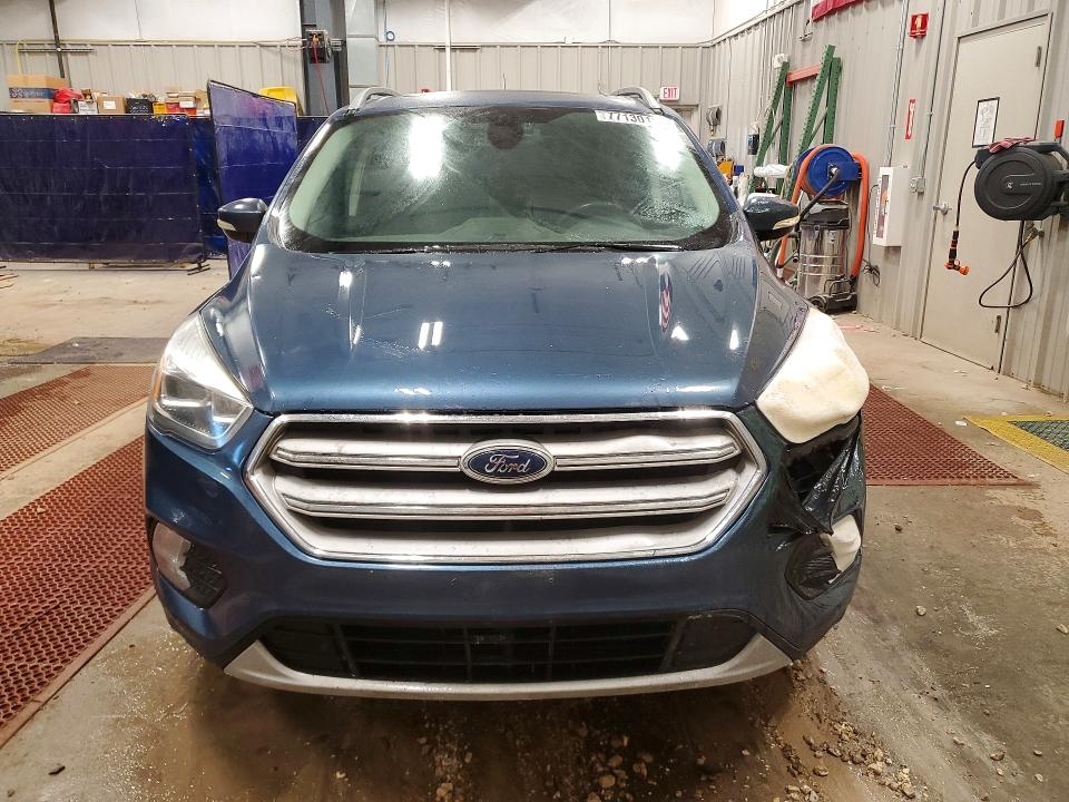 Photo 5 from auction – 2018 FORD ESCAPE with VIN 1FMCU9J96JUB89410