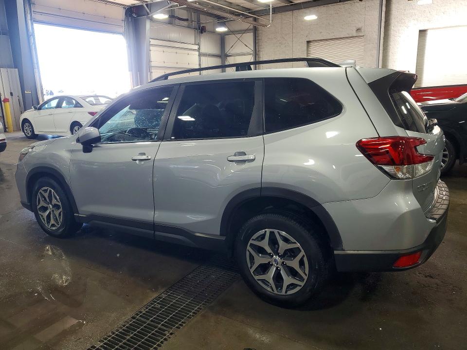 Photo 2 from auction – 2019 SUBARU FORESTER P with VIN JF2SKAEC5KH552787