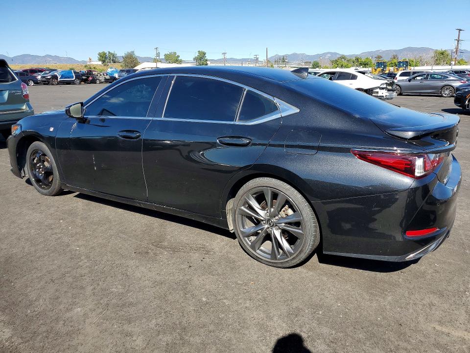 Photo 2 from auction – 2019 LEXUS ES with VIN 58ABZ1B18KU032057