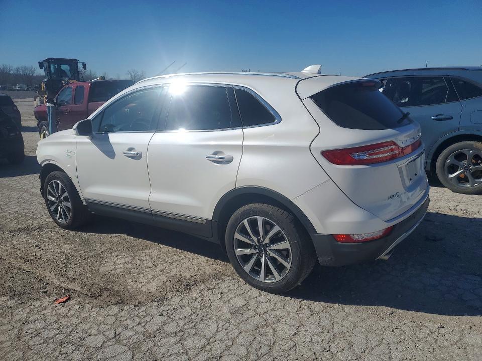 Foto 2 de la subasta – 2019 LINCOLN MKC con VIN 5LMCJ3D92KUL38198