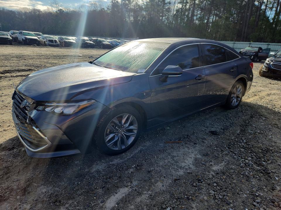 TOYOTA AVALON 2019 with VIN 4T1BZ1FB0KU037926 - Photo from auction