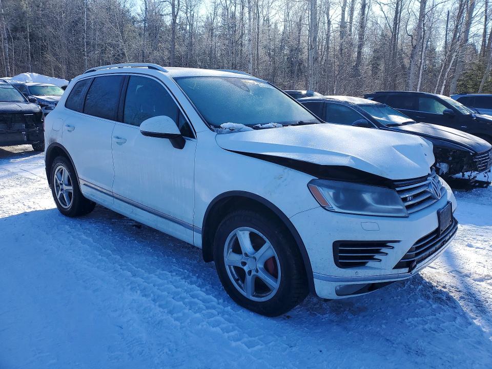Photo 4 from auction – 2015 VOLKSWAGEN TOUAREG TD with VIN WVGDP9BP1FD004969