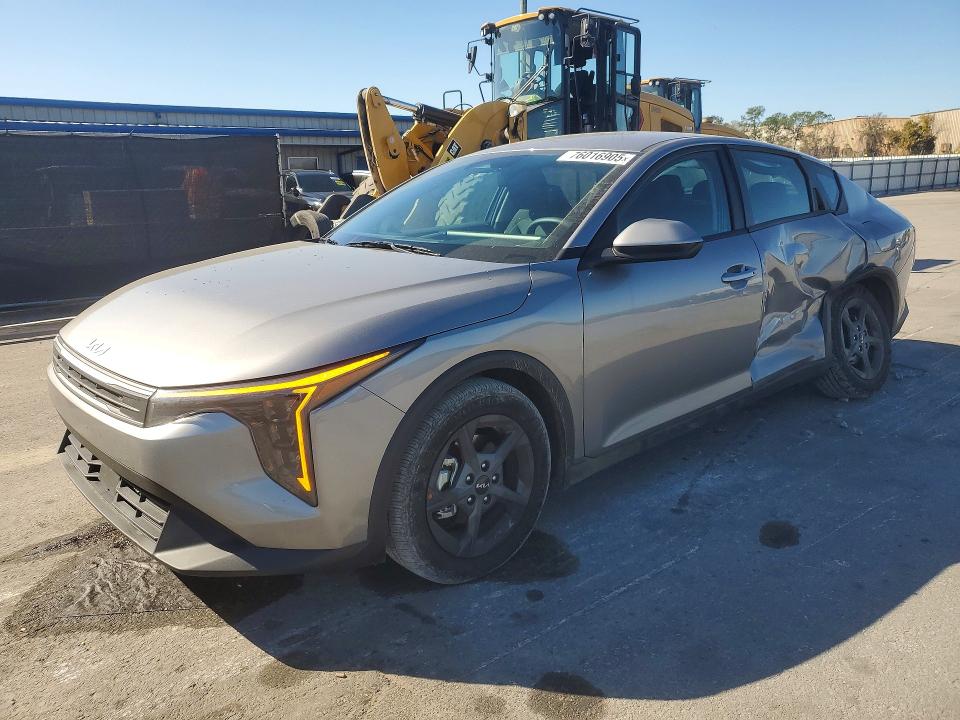 KIA K4 2025 with VIN 3KPFT4DE0SE186325 - Photo from auction