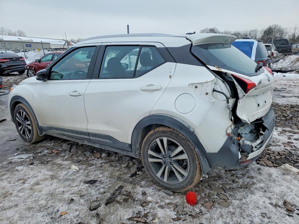 Photo 2 from auction – 2020 NISSAN KICKS with VIN 3N1CP5DV9LL553784