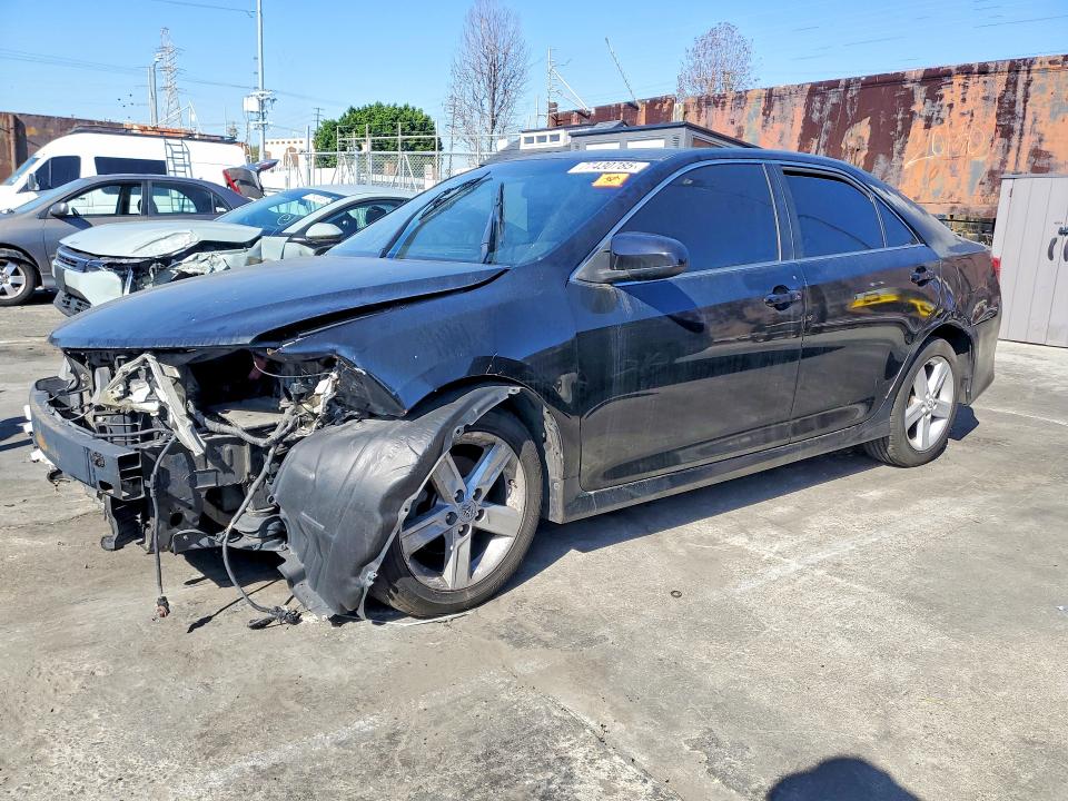 TOYOTA CAMRY 2012 z numerem VIN 4T1BF1FKXCU058342 - Zdjęcie z aukcji
