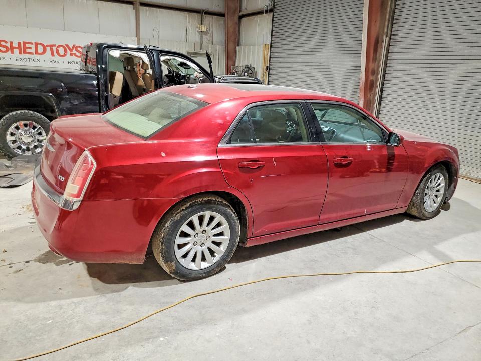 Photo 3 from auction – 2013 CHRYSLER 300 with VIN 2C3CCAAG4DH657301