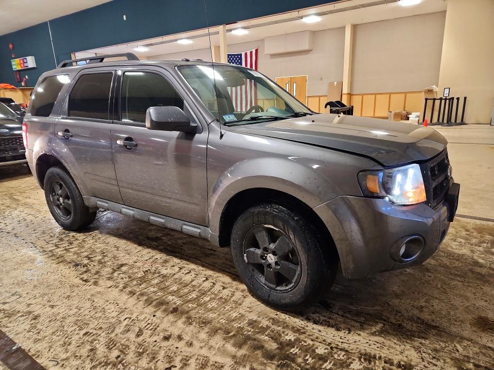 Photo 4 from auction – 2011 FORD ESCAPE with VIN 1FMCU9D71BKB35911