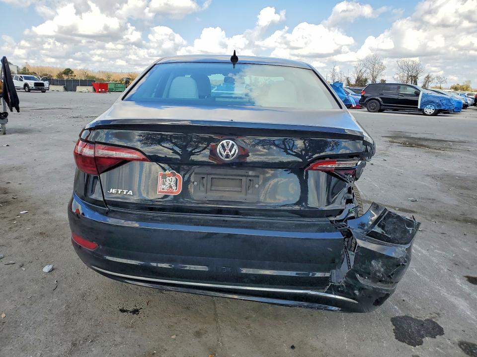 Photo 6 from auction – 2020 VOLKSWAGEN JETTA with VIN 3VWCB7BU0LM047611