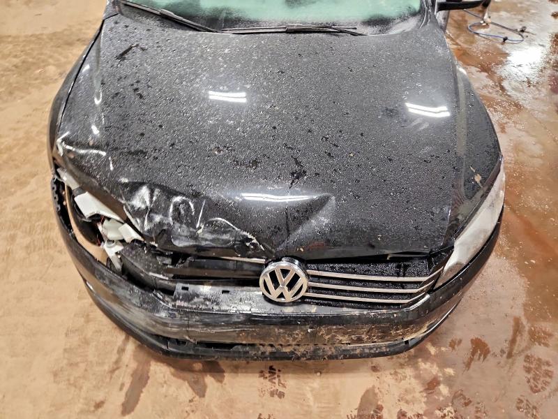 Photo 11 from auction – 2013 VOLKSWAGEN PASSAT with VIN 1VWBH7A32DC067557