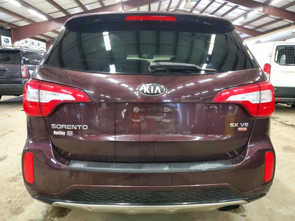 Photo 6 from auction – 2014 KIA SORENTO SX with VIN 5XYKWDA77EG434525