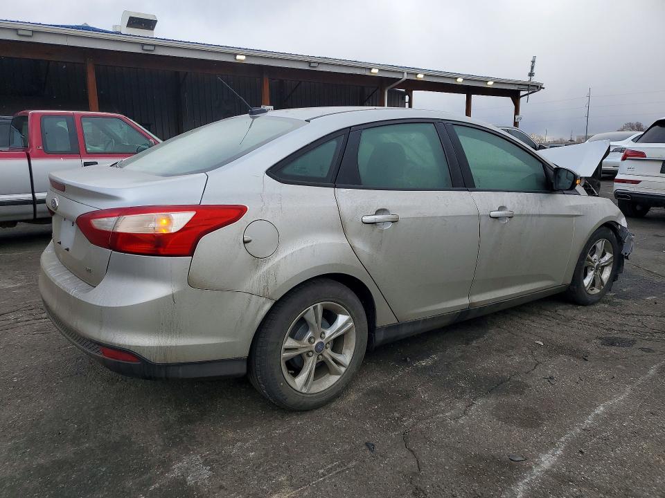 Photo 3 from auction – 2014 FORD FOCUS with VIN 1FADP3F23EL457257