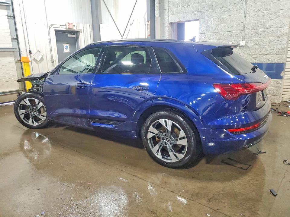 Photo 2 from auction – 2022 AUDI E-TRON PRE with VIN WA1AAAGE8NB022651