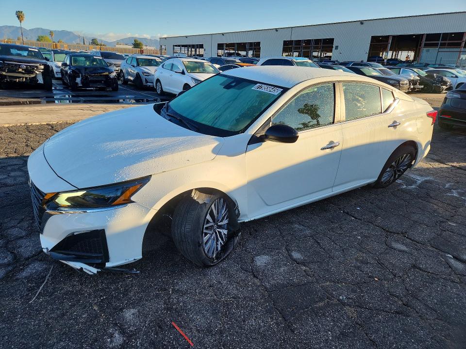 NISSAN ALTIMA 2025 with VIN 1N4BL4DV1SN353842 - Photo from auction