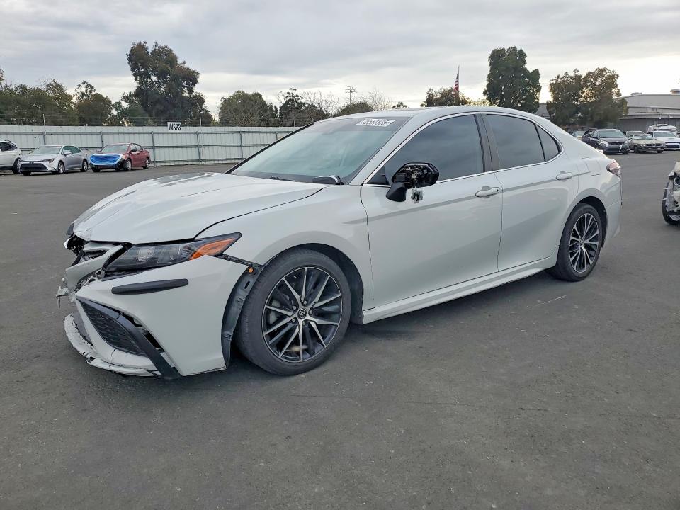 TOYOTA CAMRY 2022 with VIN 4T1S31AK7NU036172 - Photo from auction