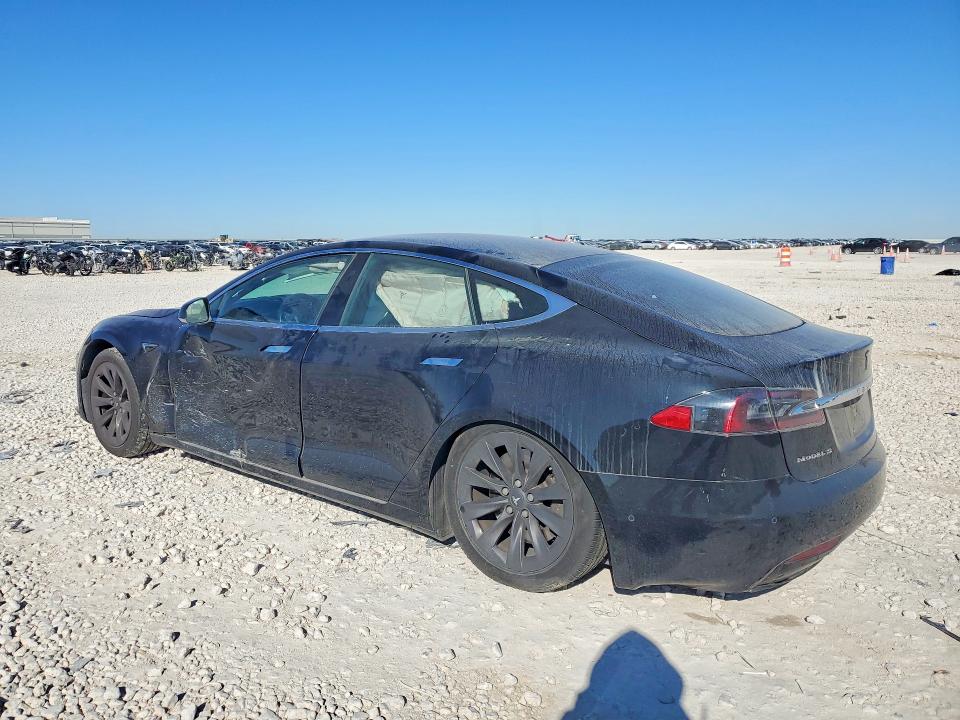 Photo 2 from auction – 2017 TESLA MODEL S with VIN 5YJSA1E28HF221672