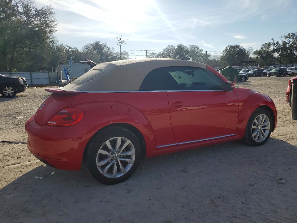 Photo 3 from auction – 2014 VOLKSWAGEN BEETLE with VIN 3VW5L7AT2EM813212