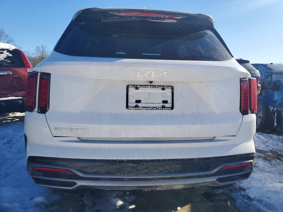 Photo 6 from auction – 2023 KIA SORENTO with VIN 5XYRL4LC1PG173624