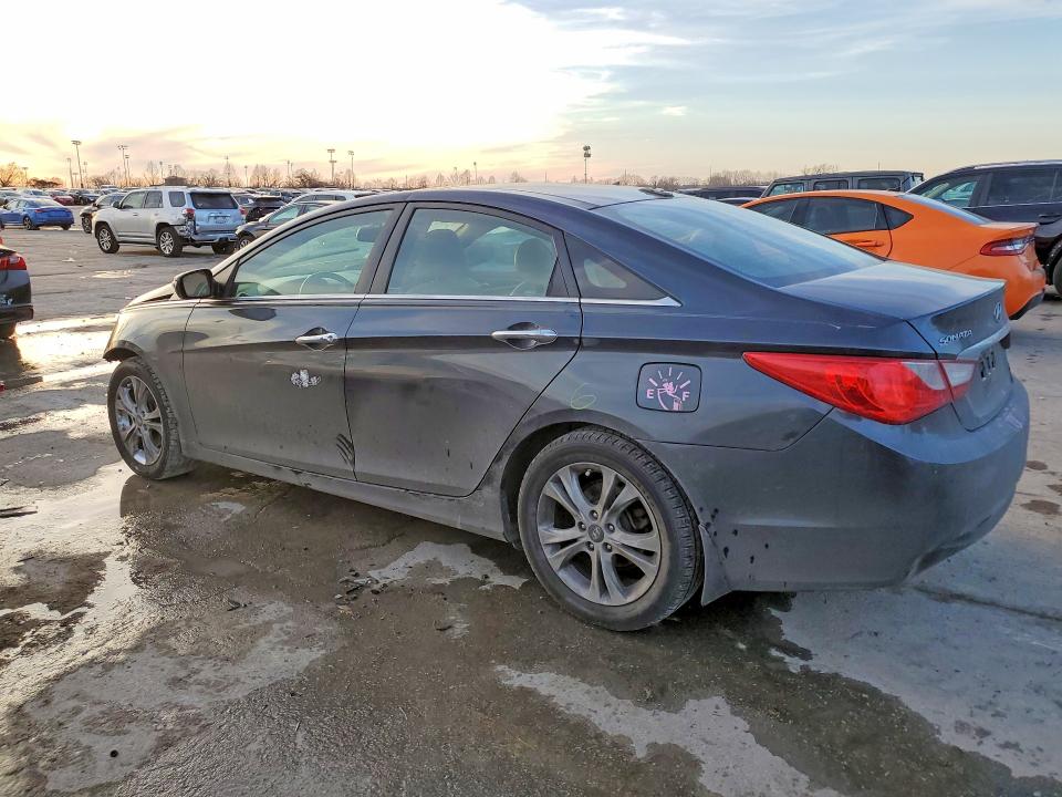 Photo 2 from auction – 2013 HYUNDAI SONATA with VIN 5NPEC4AC8DH605423