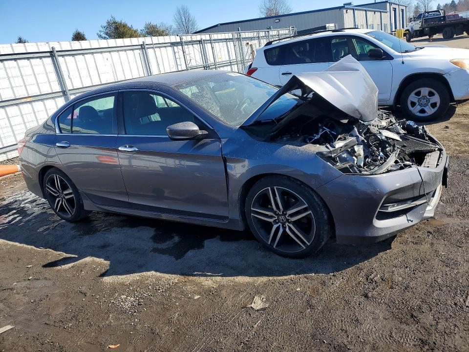 Photo 4 from auction – 2016 HONDA ACCORD with VIN 1HGCR2F50GA115995