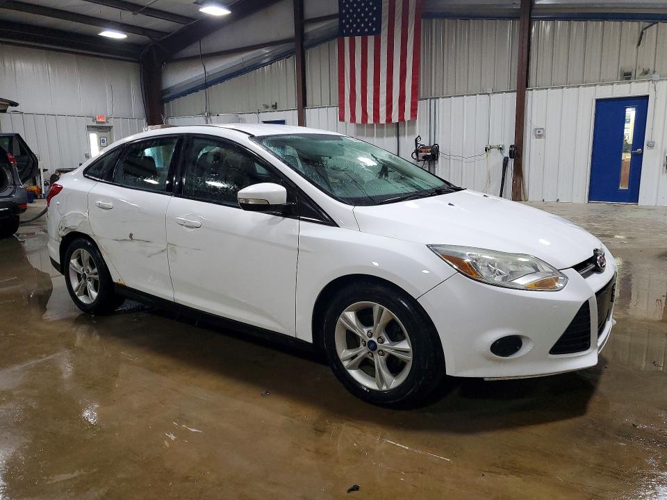 Photo 4 from auction – 2014 FORD FOCUS SE with VIN 1FADP3F25EL411462