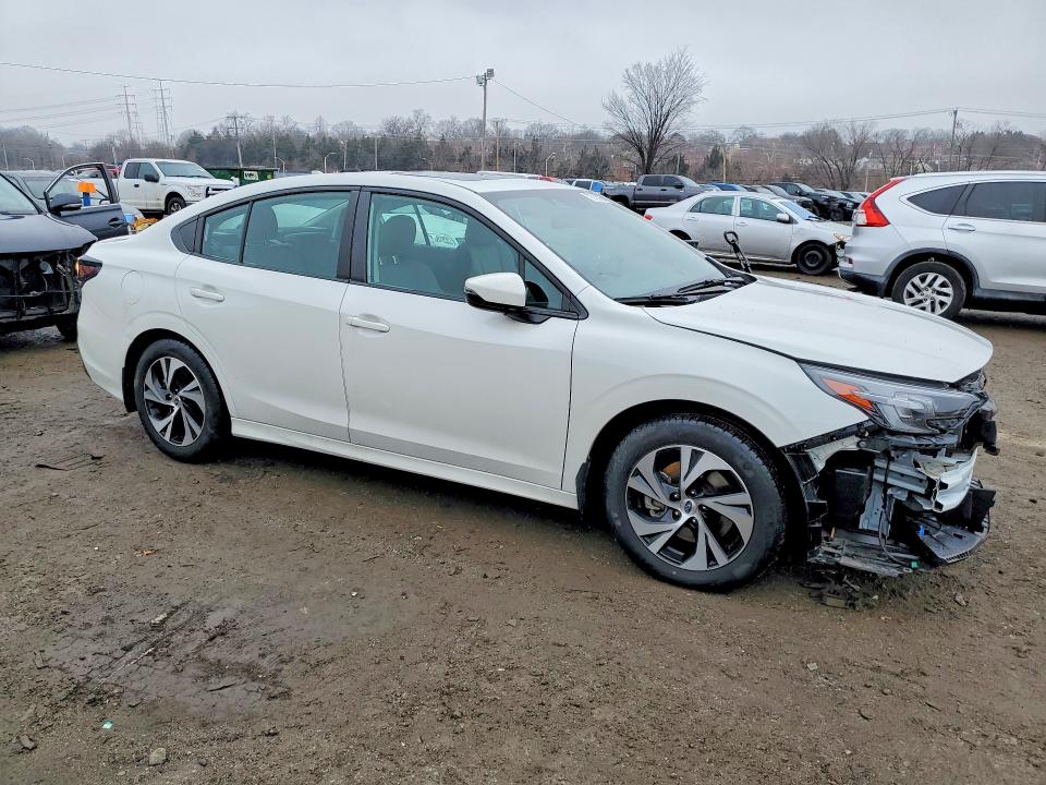 Photo 4 from auction – 2024 SUBARU LEGACY with VIN 4S3BWAF60R3027221