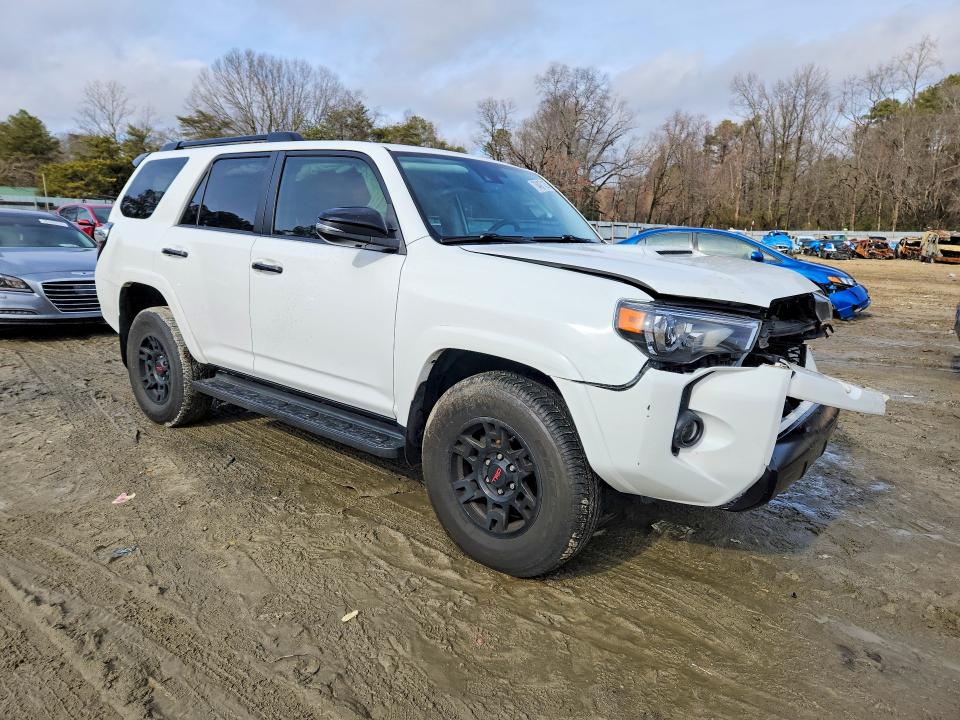 Photo 4 from auction – 2021 TOYOTA 4RUNNER with VIN JTEHU5JR9M5907500