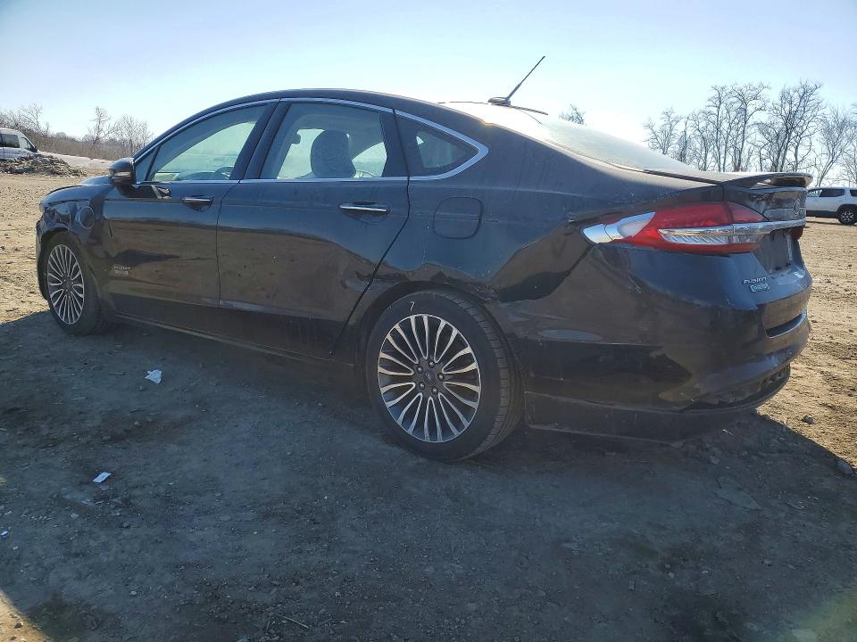 Photo 2 from auction – 2017 FORD FUSION with VIN 3FA6P0SU0HR175694