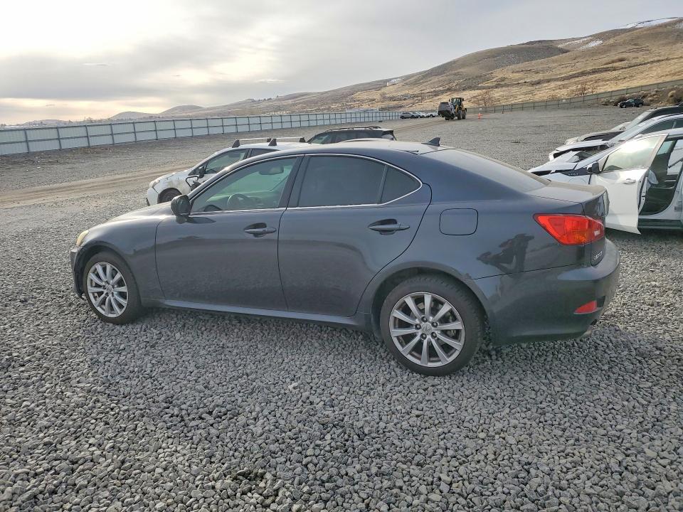 Photo 2 from auction – 2007 LEXUS IS 250 with VIN JTHCK262572012671