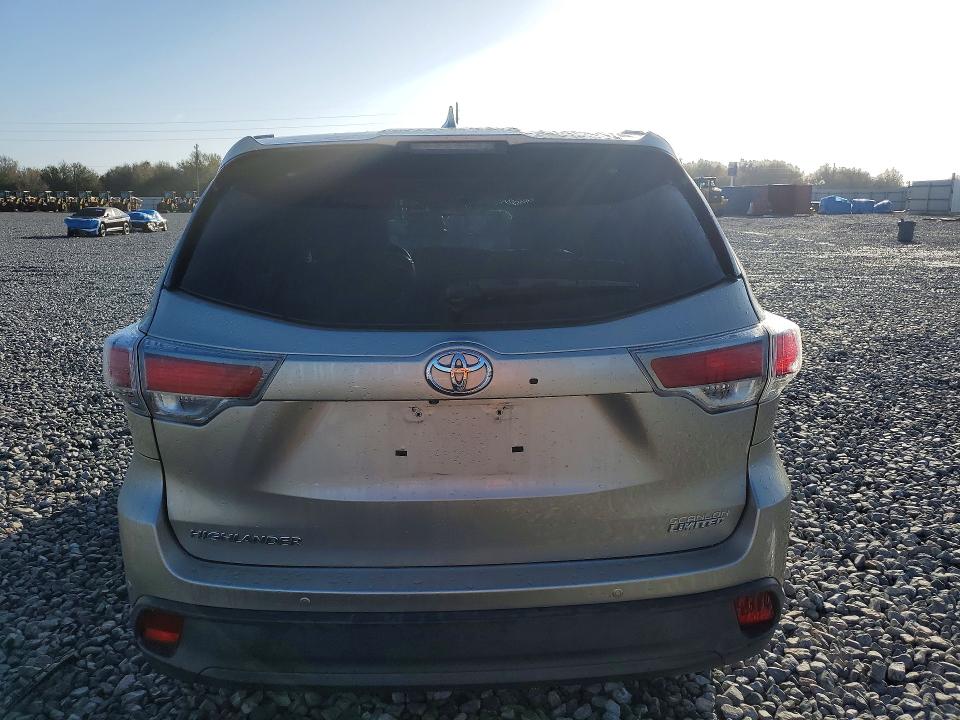 Photo 6 from auction – 2015 TOYOTA HIGHLANDER with VIN 5TDYKRFH0FS069646