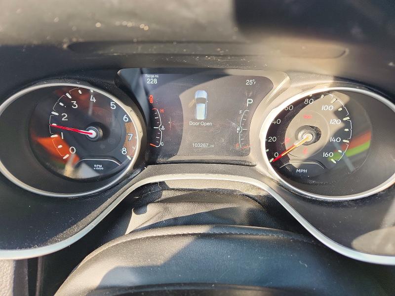 Photo 9 from auction – 2018 JEEP COMPASS with VIN 3C4NJDBB1JT185396