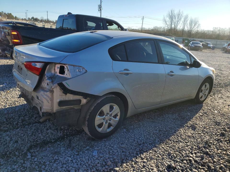 Photo 3 from auction – 2015 KIA FORTE LX with VIN KNAFK4A6XF5418959