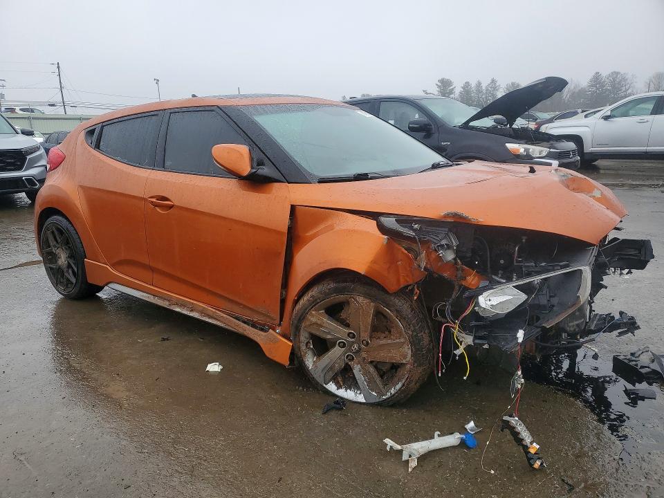 Photo 4 from auction – 2015 HYUNDAI VELOSTER with VIN KMHTC6AE5FU222306