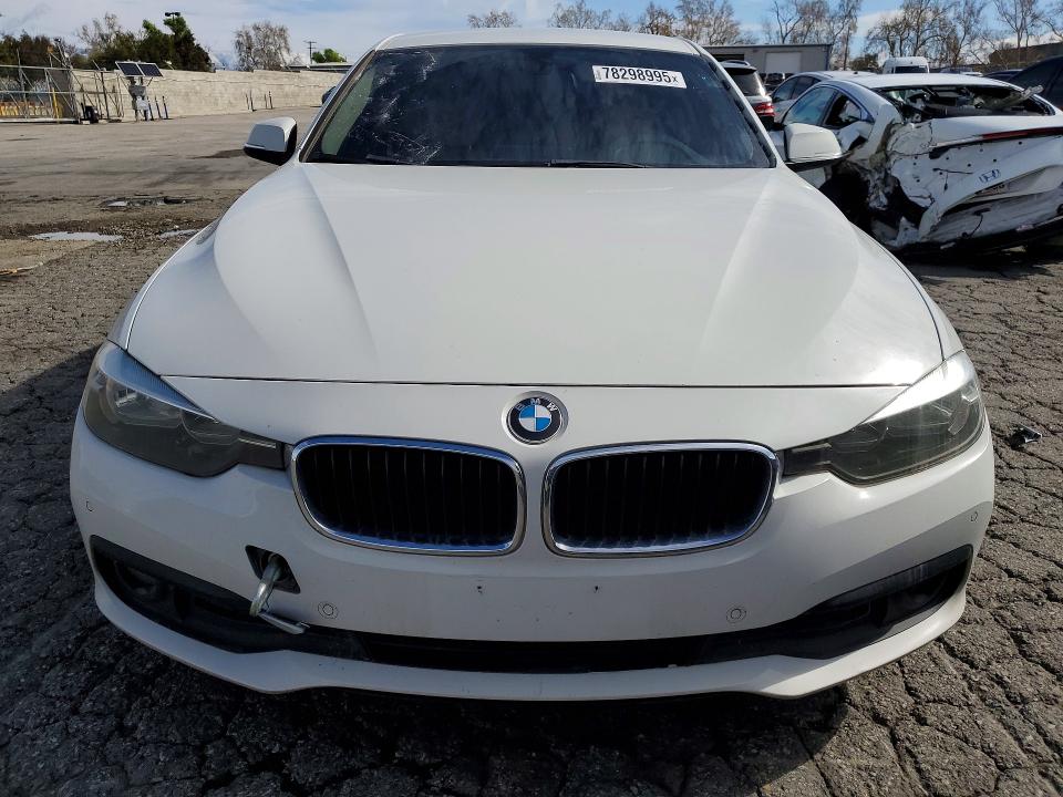 Photo 5 from auction – 2017 BMW 320 with VIN WBA8E1G32HNU15570