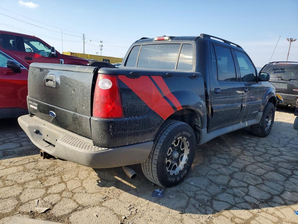 Photo 3 from auction – 2001 FORD EXPLORER S with VIN 1FMZU77E01UC38474