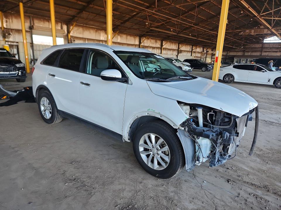 Photo 4 from auction – 2016 KIA SORENTO LX with VIN 5XYPG4A58GG082639