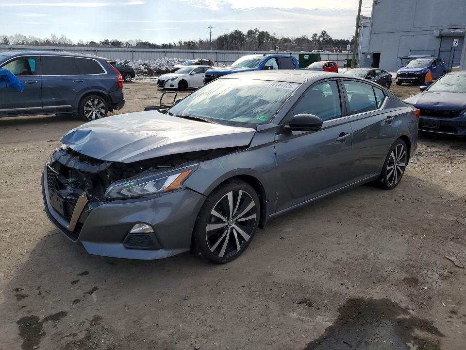 NISSAN ALTIMA SR 2020 with VIN 1N4BL4CV4LC181806 - Photo from auction