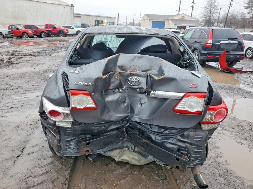 Photo 6 from auction – 2013 TOYOTA COROLLA with VIN 2T1BU4EE1DC935418