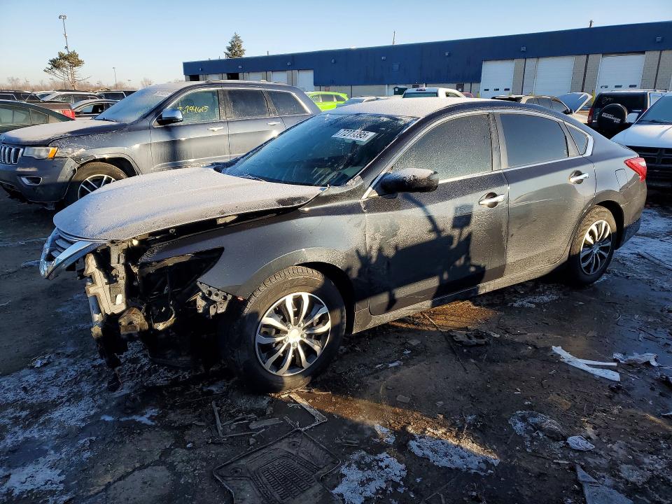 NISSAN ALTIMA 2017 with VIN 1N4AL3AP0HC151817 - Photo from auction