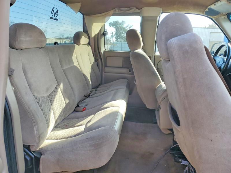 Photo 10 from auction – 2004 CHEVROLET SILVERADO with VIN 2GCEC19T941236432
