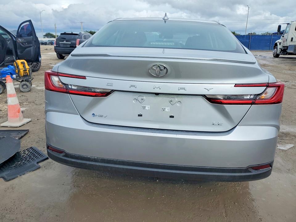 Photo 6 from auction – 2025 TOYOTA CAMRY XSE with VIN 4T1DAACK0SU107347