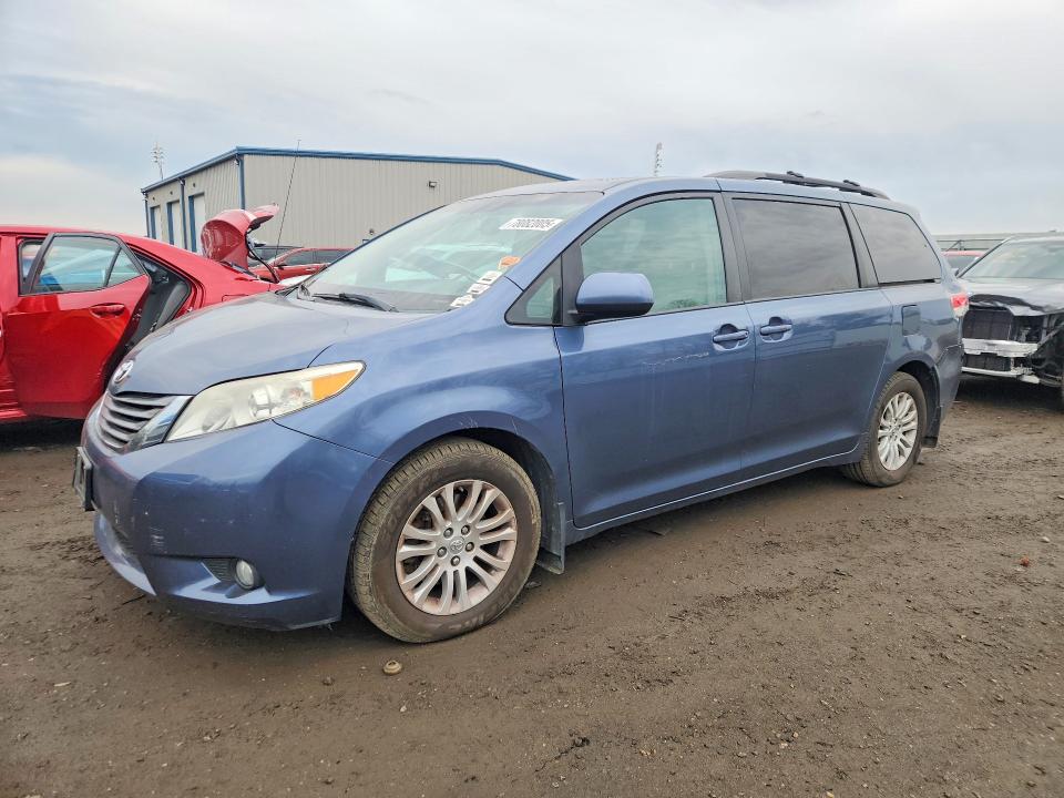 TOYOTA SIENNA 2014 with VIN 5TDYK3DCXES444333 - Photo from auction