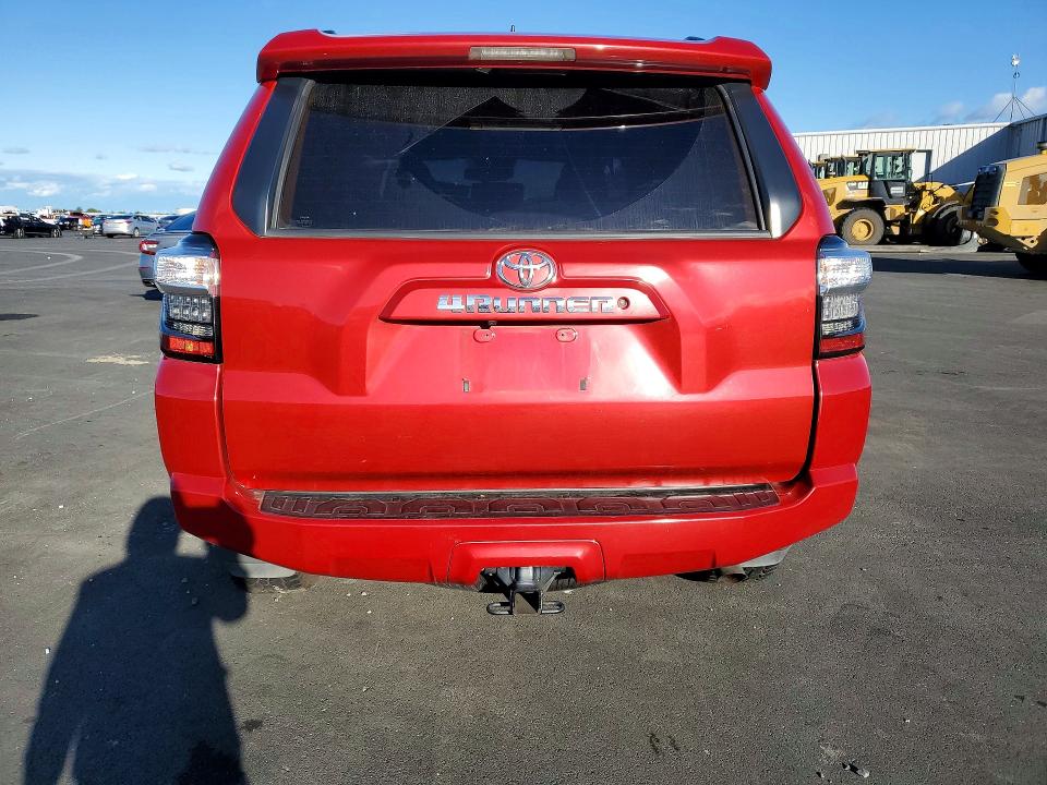 Photo 6 from auction – 2021 TOYOTA 4RUNNER with VIN JTEEU5JR2M5236223