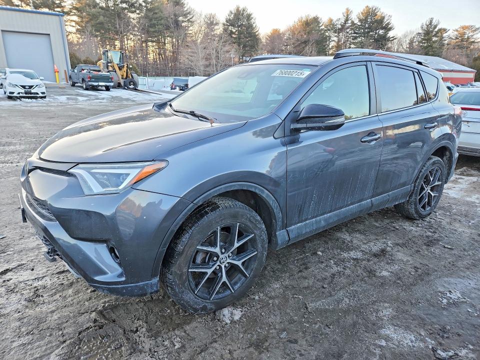 TOYOTA RAV4 SE 2017 with VIN JTMJFREV4HJ134219 - Photo from auction