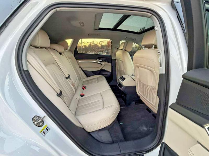 Photo 6 from auction – 2021 AUDI E-TRON PRE with VIN WA1AAAGE8MB010286